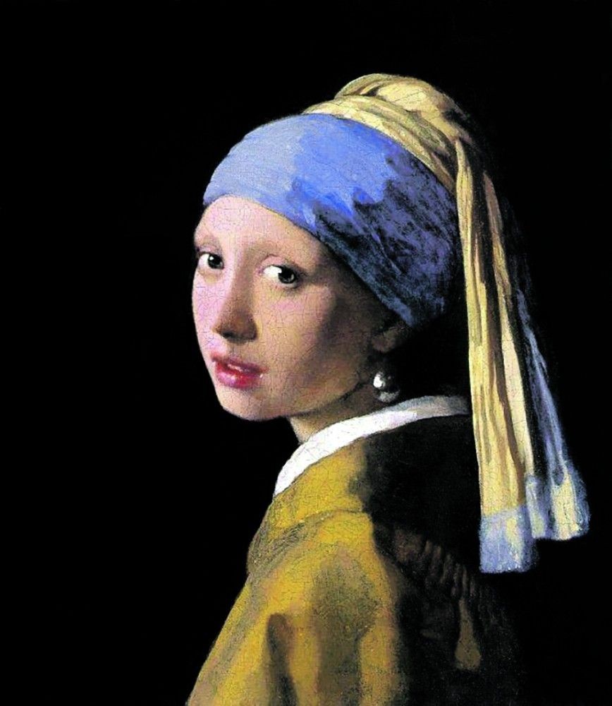 ذات القرط اللؤلؤي